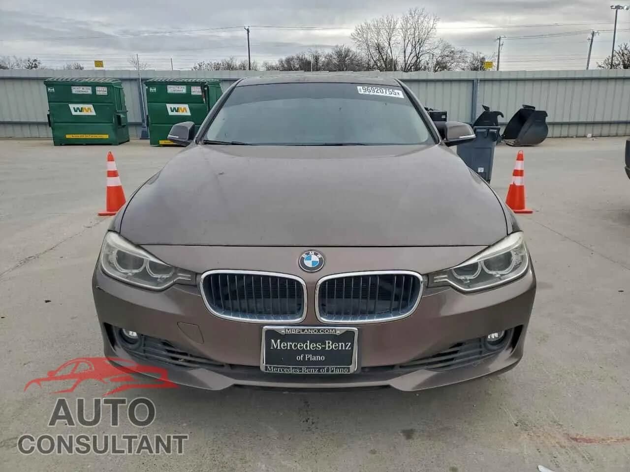 2012 BMW 3 SERIES Damaged VIN WBA3C1C58CA696958 – interior seats 2012 BMW 3 SERIES Damaged VIN WBA3C1C58CA696958 – interior seats