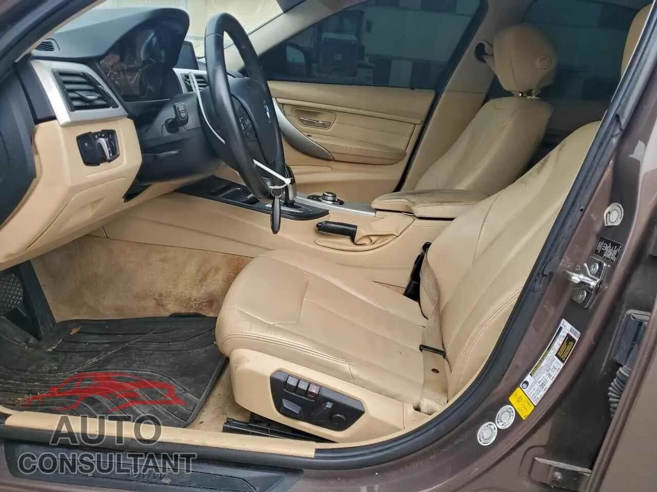 2012 BMW 3 SERIES Damaged VIN WBA3C1C58CA696958 – exterior detail 2012 BMW 3 SERIES Damaged VIN WBA3C1C58CA696958 – exterior detail