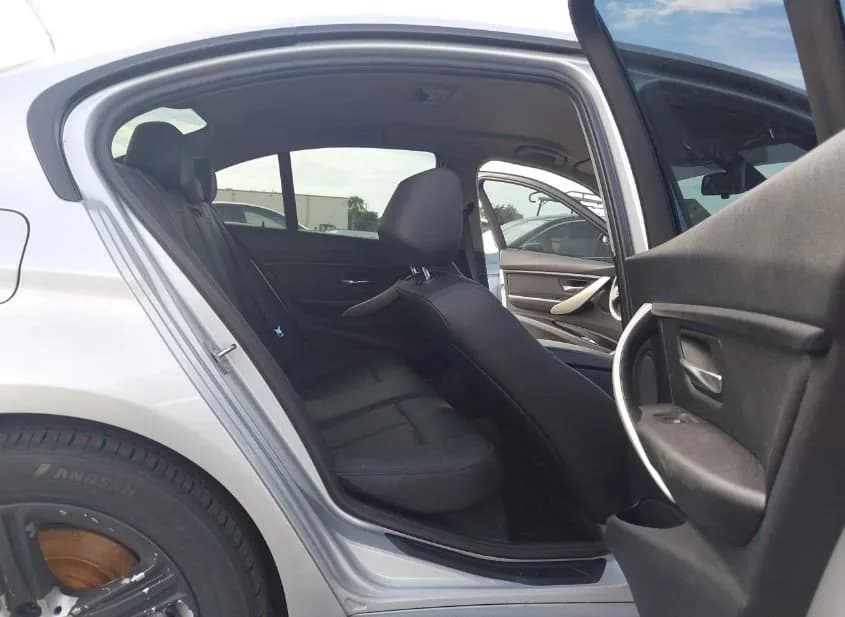 2015 BMW 320i Used VIN WBA3C3C58FP664119 – interior seats 2015 BMW 320i Used VIN WBA3C3C58FP664119 – interior seats