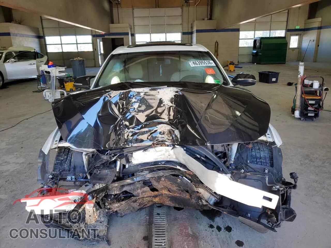 2014 BMW 3 SERIES Used VIN WBA3D5C54EKX96346 – interior seats 2014 BMW 3 SERIES Used VIN WBA3D5C54EKX96346 – interior seats