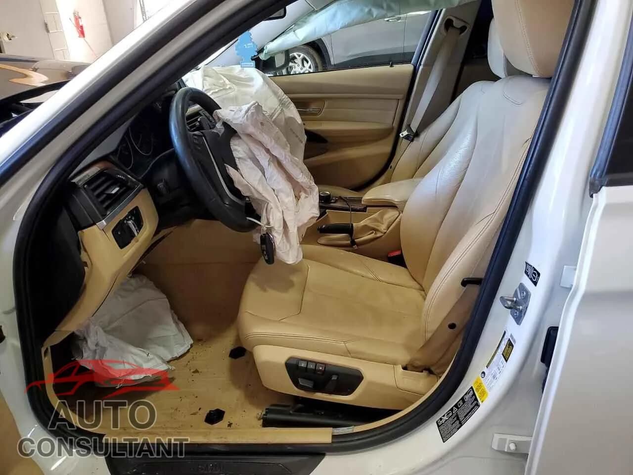 2014 BMW 3 SERIES Used VIN WBA3D5C54EKX96346 – exterior detail 2014 BMW 3 SERIES Used VIN WBA3D5C54EKX96346 – exterior detail