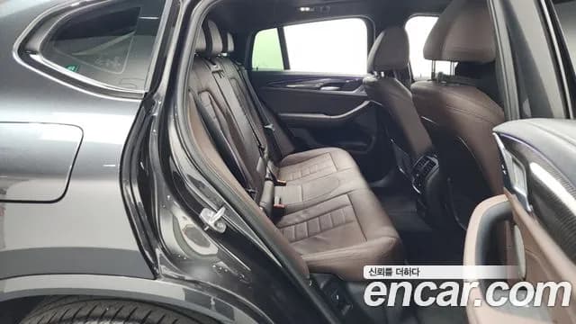 2022 BMW X4 (G02) xDrive M40i Sold VIN WBA41DT01N9N39583 – interior seats 2022 BMW X4 (G02) xDrive M40i Sold VIN WBA41DT01N9N39583 – interior seats