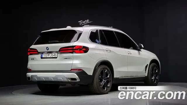 2024 BMW X5 (G05) xDrive 50e xLine Sold VIN WBA41EU06R9U49050 – trunk area 2024 BMW X5 (G05) xDrive 50e xLine Sold VIN WBA41EU06R9U49050 – trunk area