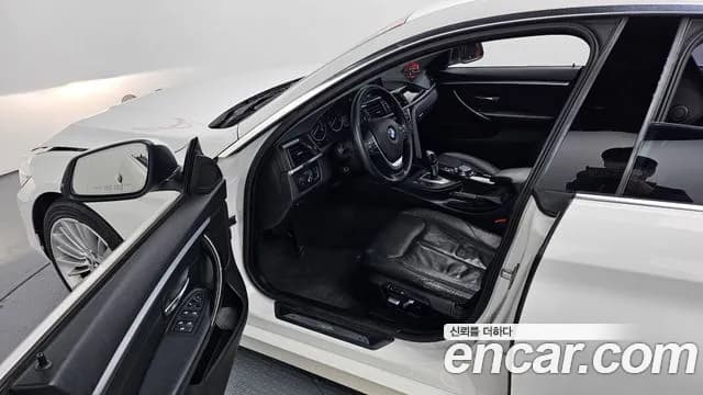 2017 BMW 4Series (F32) 420d Luxury GranCoupe Sold VIN WBA4E9108HG597470 – engine bay 2017 BMW 4Series (F32) 420d Luxury GranCoupe Sold VIN WBA4E9108HG597470 – engine bay