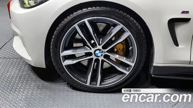 2018 BMW 4Series (F32) 420i M Sport Coupe Sold VIN WBA4S3101JAC83998 – side profile 2018 BMW 4Series (F32) 420i M Sport Coupe Sold VIN WBA4S3101JAC83998 – side profile