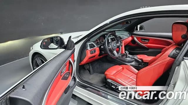 2018 BMW 4 Series (F32) 420i M Sport Coupe Sold VIN WBA4S3104JAA94049 – interior seats 2018 BMW 4 Series (F32) 420i M Sport Coupe Sold VIN WBA4S3104JAA94049 – interior seats