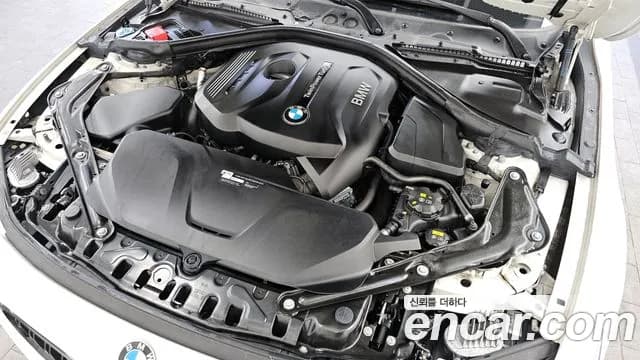 2018 BMW 4Series (F32) 430i M Sport Convertible Sold VIN WBA4Z1102JEF34729 – interior seats 2018 BMW 4Series (F32) 430i M Sport Convertible Sold VIN WBA4Z1102JEF34729 – interior seats