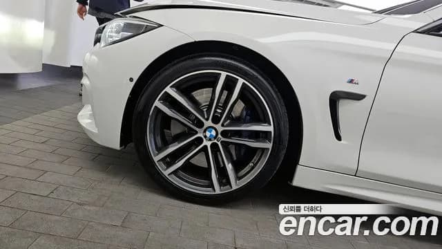 2018 BMW 4Series (F32) 430i M Sport Convertible Sold VIN WBA4Z1102JEF34729 – photo 13 2018 BMW 4Series (F32) 430i M Sport Convertible Sold VIN WBA4Z1102JEF34729 – photo 13