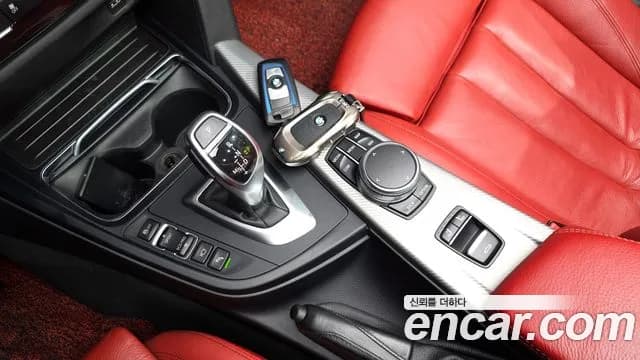 2018 BMW 4Series (F32) 430i M Sport Convertible Sold VIN WBA4Z1103JEA51511 – interior seats 2018 BMW 4Series (F32) 430i M Sport Convertible Sold VIN WBA4Z1103JEA51511 – interior seats