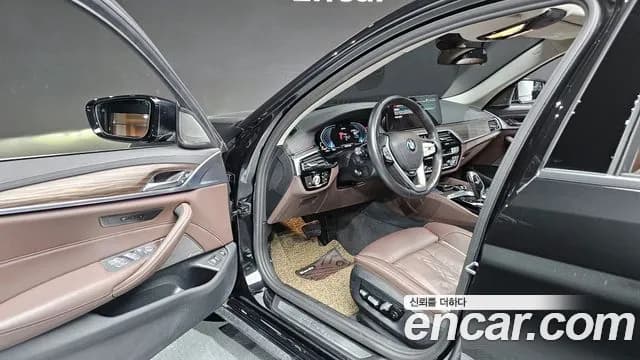 2022 BMW 5Series (G30) 530e Luxury Sold VIN WBA51AG00NCJ70652 – exterior detail 2022 BMW 5Series (G30) 530e Luxury Sold VIN WBA51AG00NCJ70652 – exterior detail