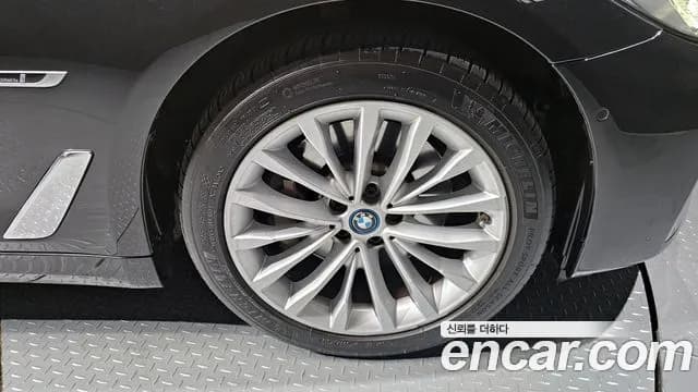 2022 BMW 5Series (G30) 530e Luxury Sold VIN WBA51AG00NCJ70652 – photo 16 2022 BMW 5Series (G30) 530e Luxury Sold VIN WBA51AG00NCJ70652 – photo 16