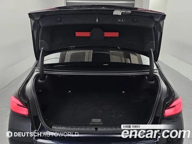 2021 BMW 5Series (G30) 530e M Sport Sold VIN WBA51AG01MCF60693 – interior seats 2021 BMW 5Series (G30) 530e M Sport Sold VIN WBA51AG01MCF60693 – interior seats