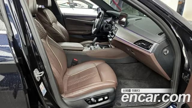 2021 BMW 5Series (G30) 530e M Sport Sold VIN WBA51AG01MCF60693 – photo 11 2021 BMW 5Series (G30) 530e M Sport Sold VIN WBA51AG01MCF60693 – photo 11