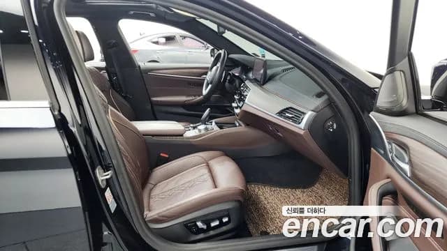 2021 BMW 5Series (G30) 530e M Sport Sold VIN WBA51AG02MCG33098 – undercarriage 2021 BMW 5Series (G30) 530e M Sport Sold VIN WBA51AG02MCG33098 – undercarriage