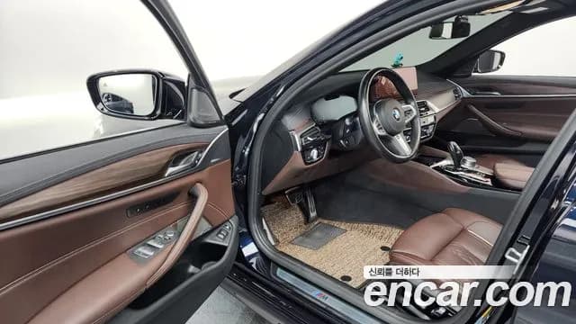 2021 BMW 5Series (G30) 530e M Sport Sold VIN WBA51AG02MCG33098 – photo 11 2021 BMW 5Series (G30) 530e M Sport Sold VIN WBA51AG02MCG33098 – photo 11