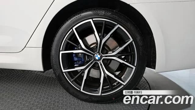 2021 BMW 5Series (G30) 530e M Sport Sold VIN WBA51AG02MCG69521 – photo 12 2021 BMW 5Series (G30) 530e M Sport Sold VIN WBA51AG02MCG69521 – photo 12