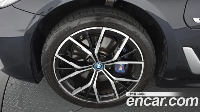 2022 BMW 5Series (G30) 530e M Sport Sold VIN WBA51AG02NCH93032 – undercarriage 2022 BMW 5Series (G30) 530e M Sport Sold VIN WBA51AG02NCH93032 – undercarriage