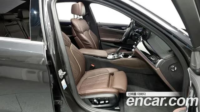 2021 BMW 5Series (G30) 530e M Sport Sold VIN WBA51AG06MCH21250 – photo 12 2021 BMW 5Series (G30) 530e M Sport Sold VIN WBA51AG06MCH21250 – photo 12