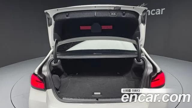 2023 BMW 5 Series (G30) 530e M Sport Sold VIN WBA51AG06PCL54819 – undercarriage 2023 BMW 5 Series (G30) 530e M Sport Sold VIN WBA51AG06PCL54819 – undercarriage