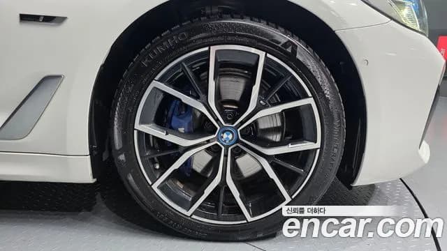 2023 BMW 5 Series (G30) 530e M Sport Sold VIN WBA51AG06PCL54819 – photo 17 2023 BMW 5 Series (G30) 530e M Sport Sold VIN WBA51AG06PCL54819 – photo 17