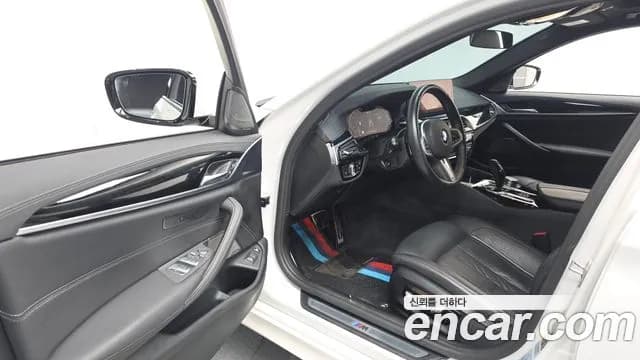 2021 BMW 5Series (G30) 530e M Sport Sold VIN WBA51AG07MCF56289 – photo 11 2021 BMW 5Series (G30) 530e M Sport Sold VIN WBA51AG07MCF56289 – photo 11