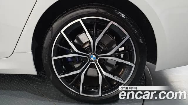 2021 BMW 5Series (G30) 530e M Sport Sold VIN WBA51AG07MCG41262 – photo 20 2021 BMW 5Series (G30) 530e M Sport Sold VIN WBA51AG07MCG41262 – photo 20