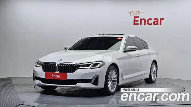 2021 BMW 5Series (G30) 530e Luxury Sold VIN WBA51AG08MCF17050 – side profile 2021 BMW 5Series (G30) 530e Luxury Sold VIN WBA51AG08MCF17050 – side profile
