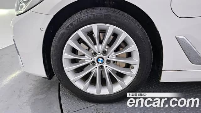2021 BMW 5Series (G30) 530e Luxury Sold VIN WBA51AG08MCF17050 – engine bay 2021 BMW 5Series (G30) 530e Luxury Sold VIN WBA51AG08MCF17050 – engine bay