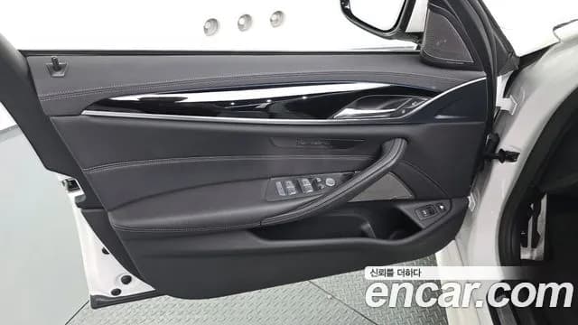 2021 BMW 5Series (G30) 530e M Sport Sold VIN WBA51AG0XMCG56421 – front exterior 2021 BMW 5Series (G30) 530e M Sport Sold VIN WBA51AG0XMCG56421 – front exterior