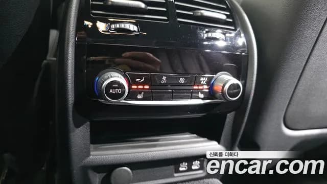 2021 BMW 5Series (G30) 530e M Sport Sold VIN WBA51AG0XMCG56421 – exterior detail 2021 BMW 5Series (G30) 530e M Sport Sold VIN WBA51AG0XMCG56421 – exterior detail