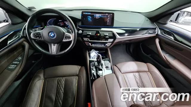 2022 BMW 5 Series (G30) 530e M Sport Sold VIN WBA51AG0XNCK00935 – engine bay 2022 BMW 5 Series (G30) 530e M Sport Sold VIN WBA51AG0XNCK00935 – engine bay