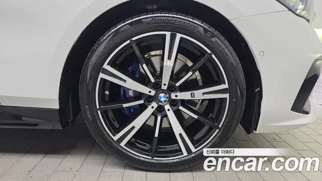 2025 BMW 5Series (G60) 530i xDrive M Sport Sold VIN WBA51FJ01SCT71025 – interior seats 2025 BMW 5Series (G60) 530i xDrive M Sport Sold VIN WBA51FJ01SCT71025 – interior seats