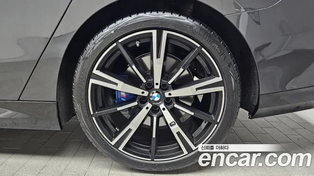 2024 BMW 5 Series (G60) 530i xDrive M Sport Sold VIN WBA51FJ04RCT10410 – side profile 2024 BMW 5 Series (G60) 530i xDrive M Sport Sold VIN WBA51FJ04RCT10410 – side profile