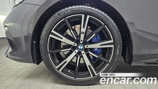 2024 BMW 5 Series (G60) 530i xDrive M Sport Sold VIN WBA51FJ04RCT10410 – interior seats 2024 BMW 5 Series (G60) 530i xDrive M Sport Sold VIN WBA51FJ04RCT10410 – interior seats