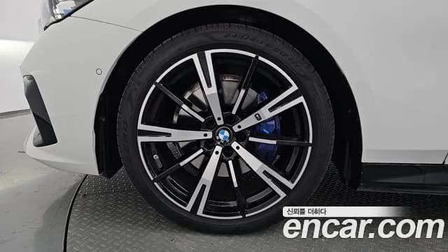 2025 BMW 5Series (G60) 530i xDrive M Sport Sold VIN WBA51FJ04SCU26065 – undercarriage 2025 BMW 5Series (G60) 530i xDrive M Sport Sold VIN WBA51FJ04SCU26065 – undercarriage