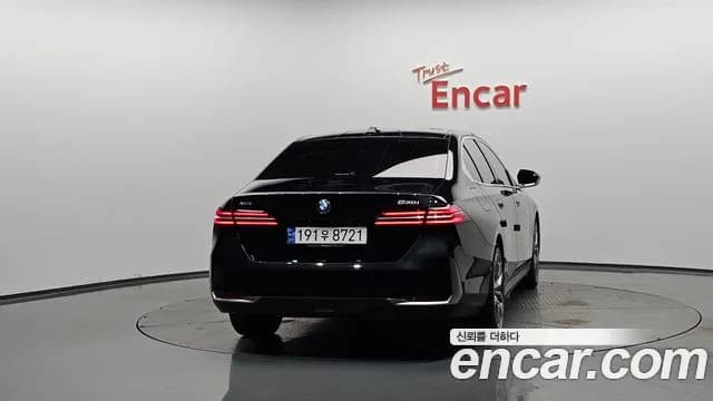 2024 BMW 5Series (G60) 530i xDrive Sold VIN WBA51FJ06RCP80292 – rear exterior 2024 BMW 5Series (G60) 530i xDrive Sold VIN WBA51FJ06RCP80292 – rear exterior