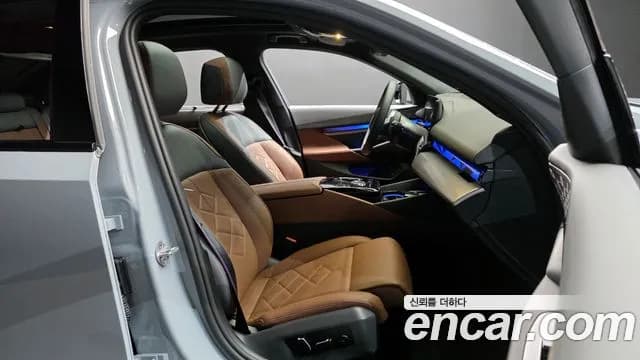 2026 BMW 5 Series (G60) 530i xDrive M Sport Pro Special Edition Sold VIN WBA51FJ08TCV96141 – photo 18 2026 BMW 5 Series (G60) 530i xDrive M Sport Pro Special Edition Sold VIN WBA51FJ08TCV96141 – photo 18