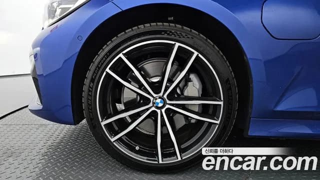 2021 BMW 3 Series (G20) 330e M Sport Sold VIN WBA5P7102MFK31863 – exterior detail 2021 BMW 3 Series (G20) 330e M Sport Sold VIN WBA5P7102MFK31863 – exterior detail