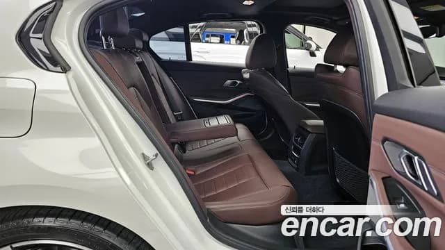 2019 BMW 3 Series (G20) 330i M Sport Sold VIN WBA5R3109KAK28326 – photo 16 2019 BMW 3 Series (G20) 330i M Sport Sold VIN WBA5R3109KAK28326 – photo 16