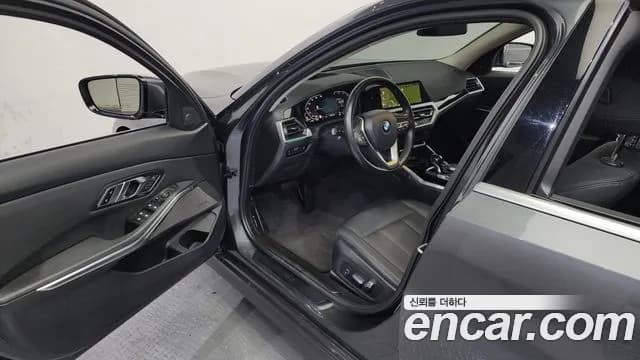 2019 BMW 3Series (G20) 320d Sold VIN WBA5V5100KAJ54494 – photo 17 2019 BMW 3Series (G20) 320d Sold VIN WBA5V5100KAJ54494 – photo 17
