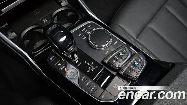 2019 BMW 3Series (G20) 320d Sold VIN WBA5V5102KAJ53654 – interior seats 2019 BMW 3Series (G20) 320d Sold VIN WBA5V5102KAJ53654 – interior seats