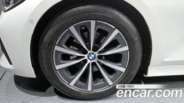2019 BMW 3Series (G20) 320d Sold VIN WBA5V5102KAJ53654 – undercarriage 2019 BMW 3Series (G20) 320d Sold VIN WBA5V5102KAJ53654 – undercarriage