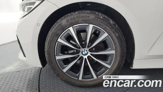 2019 BMW 3 Series (G20) 320d Sold VIN WBA5V510XKAJ58729 – photo 18 2019 BMW 3 Series (G20) 320d Sold VIN WBA5V510XKAJ58729 – photo 18