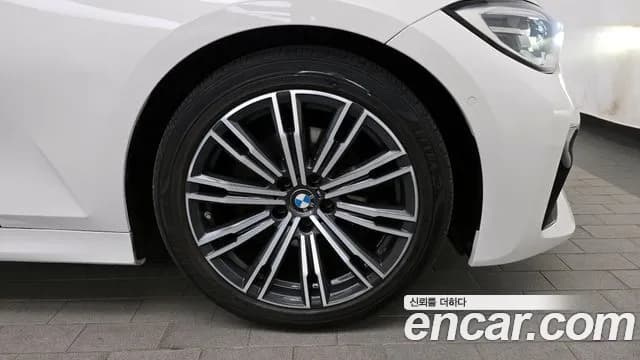 2021 BMW 3Series (G20) 320i M Sport Sold VIN WBA5X5105MFK92077 – rear exterior 2021 BMW 3Series (G20) 320i M Sport Sold VIN WBA5X5105MFK92077 – rear exterior