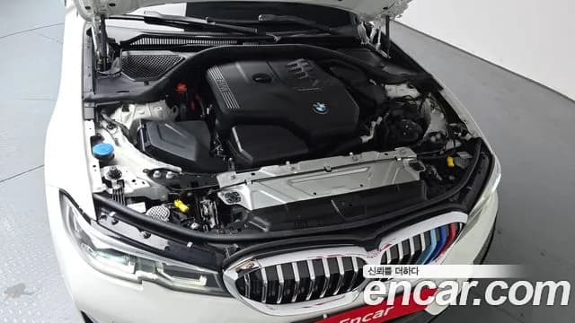 2021 BMW 3Series (G20) 320i Luxury Sold VIN WBA5X5107MFK46928 – rear exterior 2021 BMW 3Series (G20) 320i Luxury Sold VIN WBA5X5107MFK46928 – rear exterior