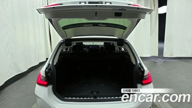 2025 BMW 3 Series (G20) 320i Touring Sold VIN WBA61CY01SFT89287 – rear exterior 2025 BMW 3 Series (G20) 320i Touring Sold VIN WBA61CY01SFT89287 – rear exterior