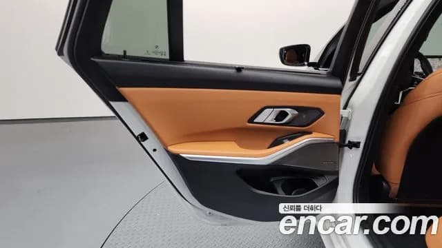 2025 BMW 3 Series (G20) 320i Touring M Sports Sold VIN WBA61CY02SFT94823 – rear exterior 2025 BMW 3 Series (G20) 320i Touring M Sports Sold VIN WBA61CY02SFT94823 – rear exterior
