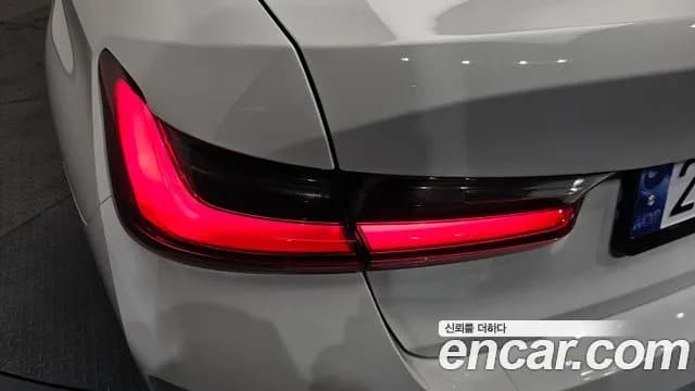 2023 BMW 3 Series (G20) 320i Sold VIN WBA68FS08P8D66691 – exterior detail 2023 BMW 3 Series (G20) 320i Sold VIN WBA68FS08P8D66691 – exterior detail