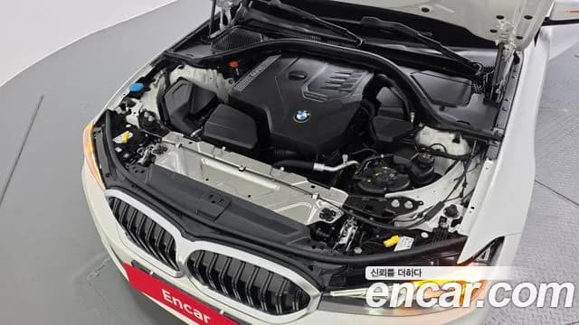 2024 BMW 3Series (G20) 320i Sold VIN WBA68FS09R8D99041 – trunk area 2024 BMW 3Series (G20) 320i Sold VIN WBA68FS09R8D99041 – trunk area