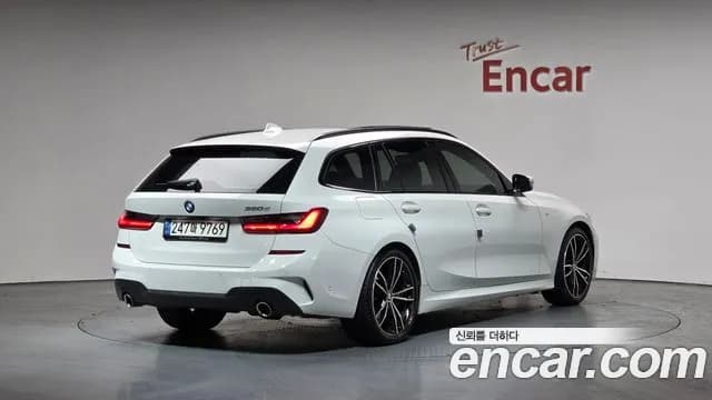 2021 BMW 3 Series (G20) 320d Touring M Sport Sold VIN WBA6L5101MFK92982 – front exterior 2021 BMW 3 Series (G20) 320d Touring M Sport Sold VIN WBA6L5101MFK92982 – front exterior